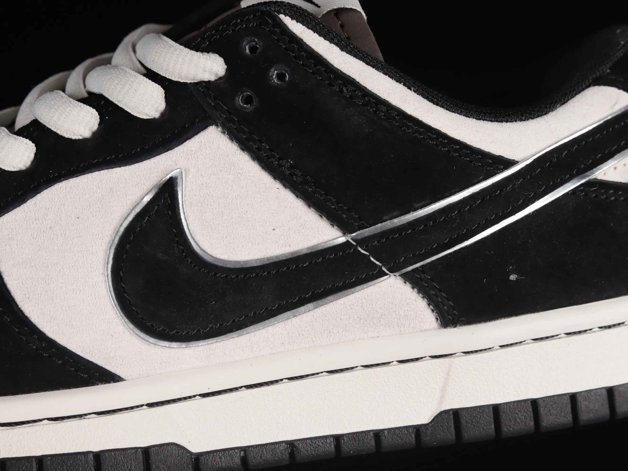 All Categories Nk SB Dunk Series Nk SB Dunk Low Low-top sneakers Otomo Katsuhiro x Nk SB Dunk Low "Steamboy OST" Otomo Katsuhiro co-branded SB low-top sports and leisure sneakers LF0039-033